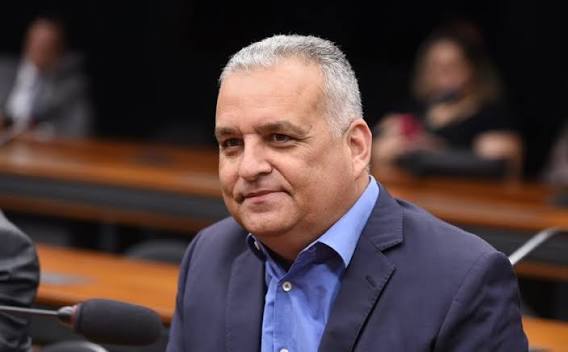 BIOGRAFIA POLÍTICA DE GASPAR, O RESERVA DE FLÁVIO
